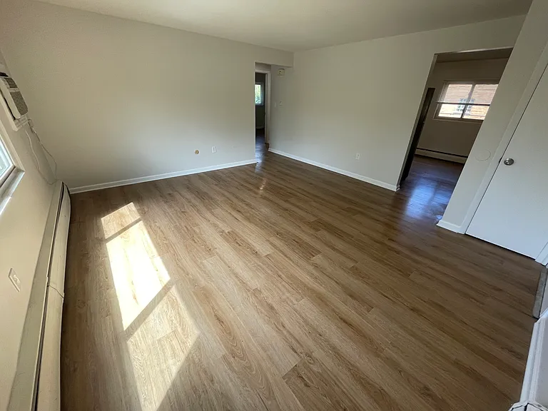 8948 White Oak Ave #5 — Photo 6