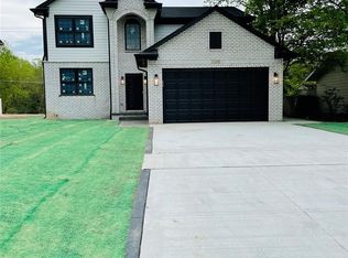 21078 Gill Rd, Farmington Hills, MI 48335