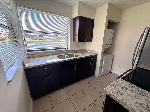 1071 Adams Ave #1071C, Homestead, FL 33034