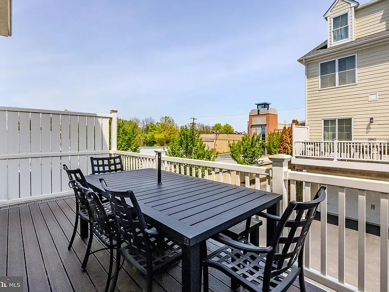 23 Central Ave — Photo 42