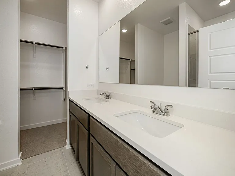 8434 Adelaide Dr — Photo 35