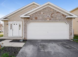 4880 Grimm Dr, Lockbourne, OH 43137
