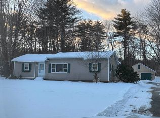 29 Goodhue Rd, Boscawen, NH 03303