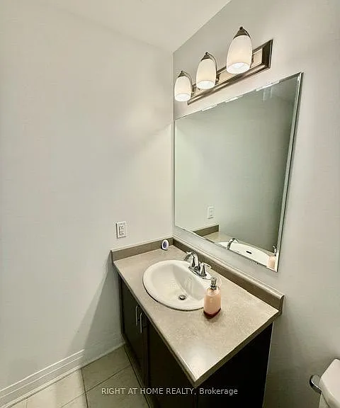 95 Dundas St W #29 — Photo 15