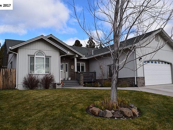 2nd image of 1065 Shadow Mountain Dr