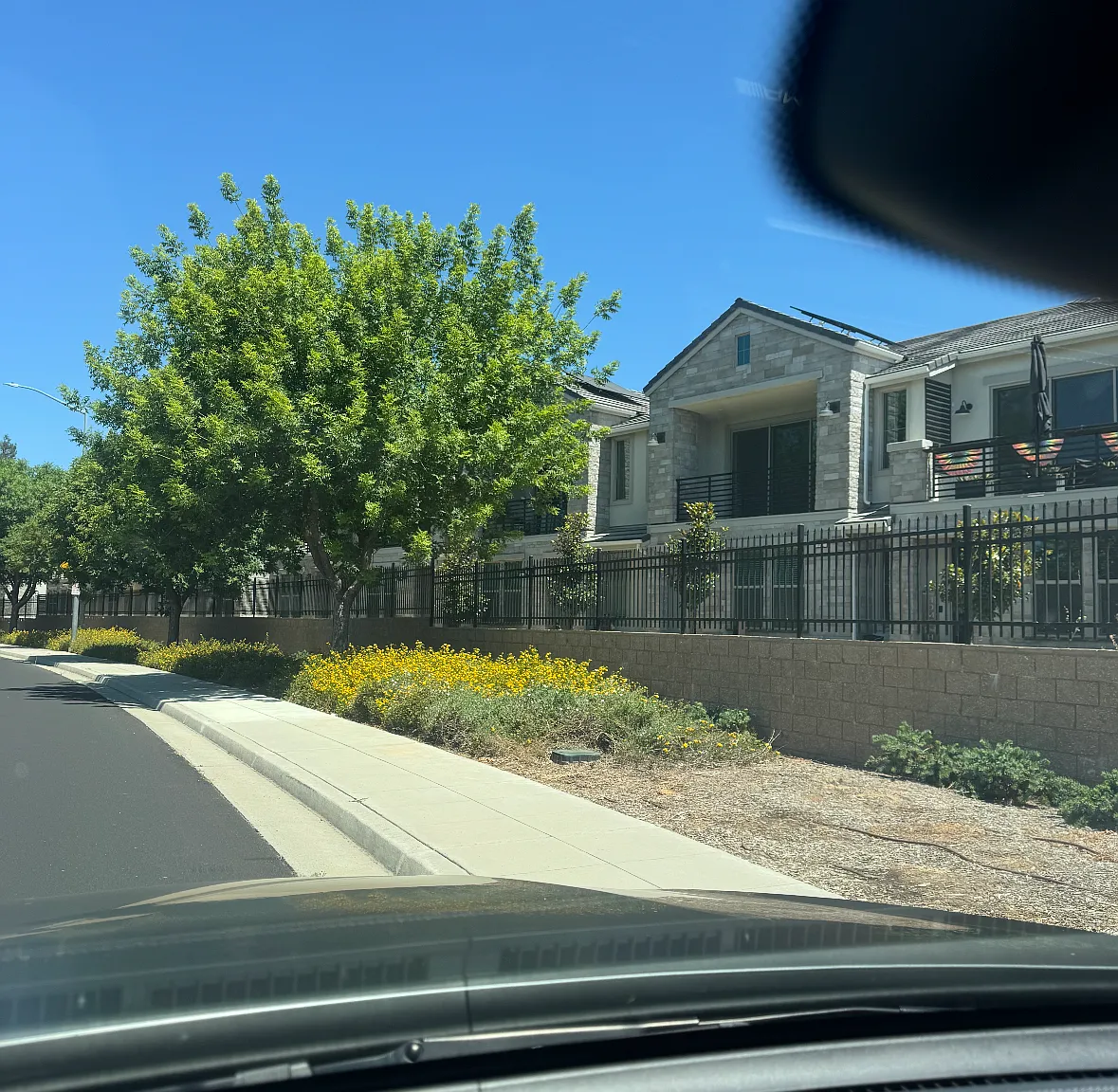 3 bed, 1383 sqft, $2,950 — Photo 1