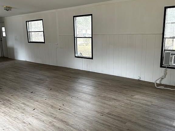 4th image of 21098 Brazos Dr