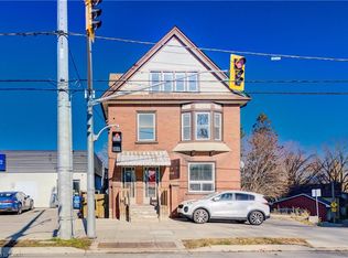 698 King St W, Kitchener, ON N2G 1E2