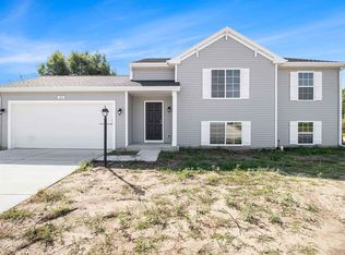 302 Potato Creek Dr, North Liberty, IN 46554