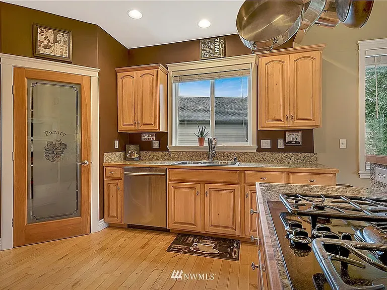4463 Castlerock Dr — Photo 11
