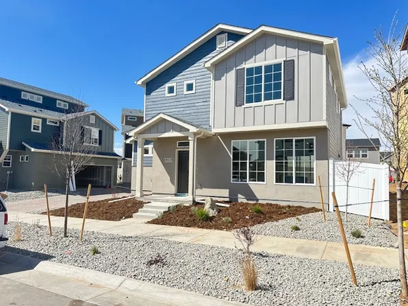 22013 E 38th Pl, Aurora, CO 80019