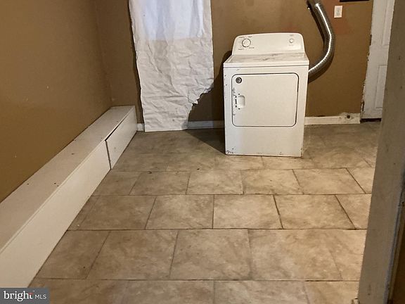 4th image of 5010 Belair Rd