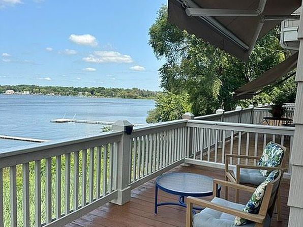 405 Lake Ave UNIT C, Wauconda, IL 60084
