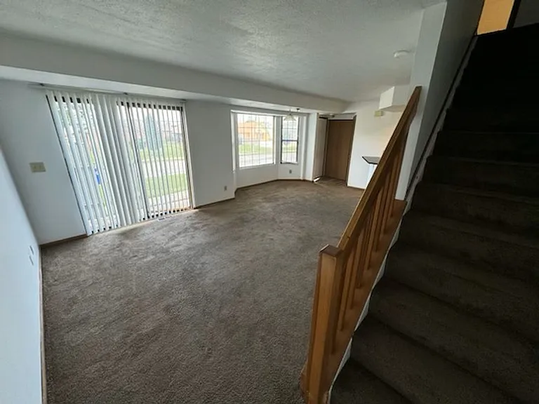 1133 King Ave — Photo 4