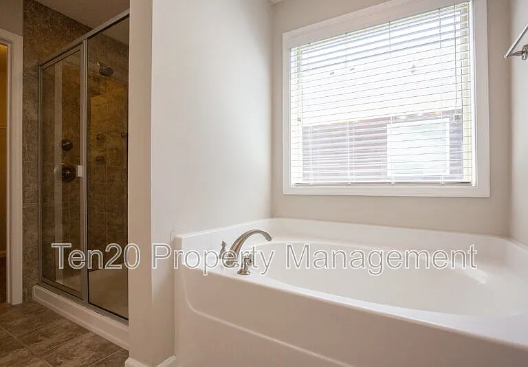 7272 Sorrel Dr — Photo 12