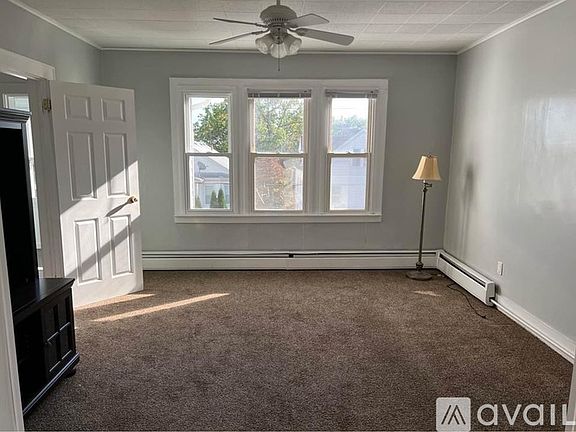 2nd image of 28 Gladiola St #1