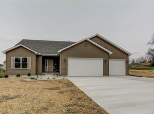 155 Covington Ave, Mount Zion, IL 62549