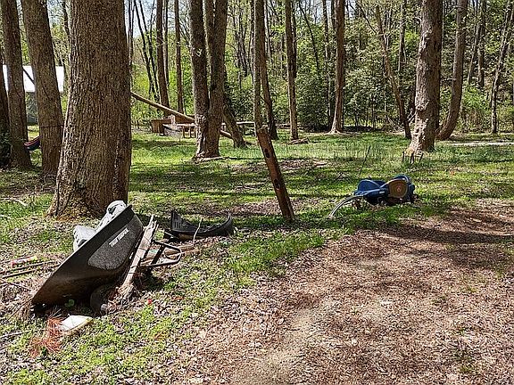 2nd image of 998 Winchester Cove Rd