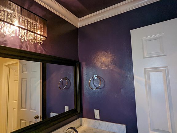 downstairs 1/2 bathroom