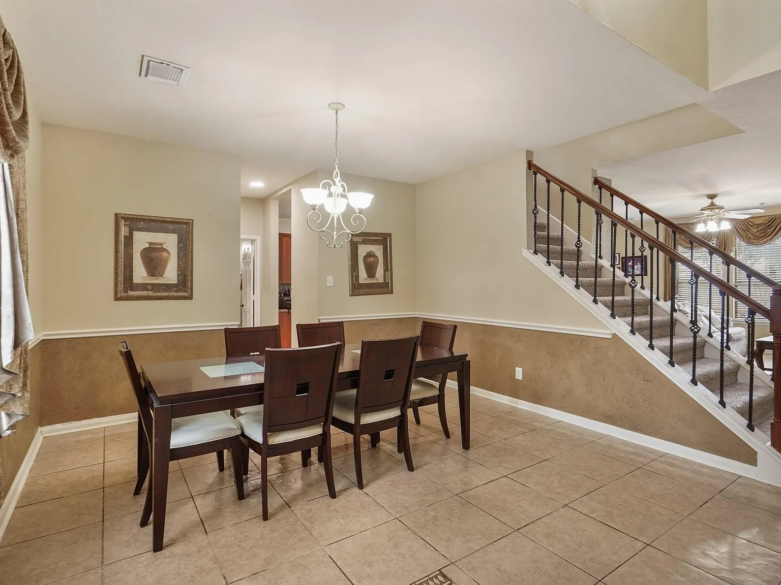 4 bed, 2.5 bath, 3596 sqft, $3,500 — Photo 4