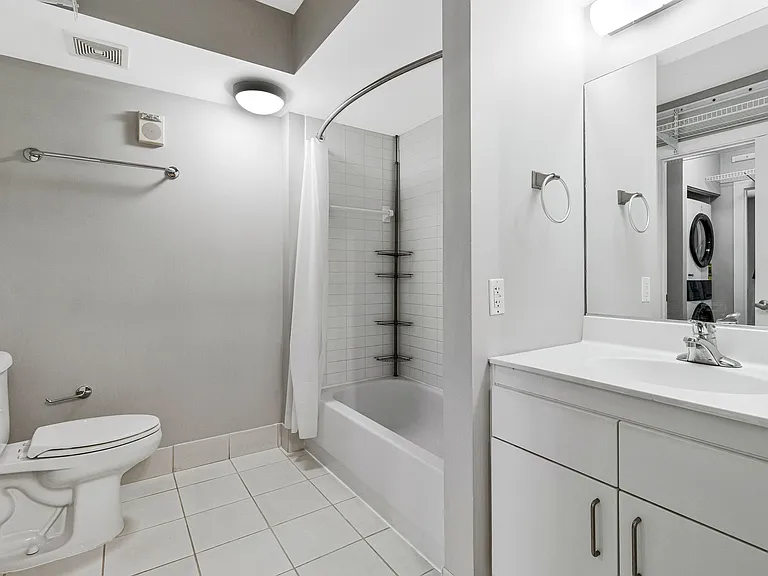 1000 New Jersey Ave SE #916 — Photo 11
