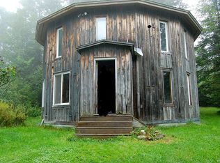 2080 Noyestar Rd, Hardwick, VT 05843