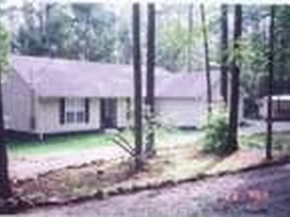 2790 Windward Harbor Dr, Elberton, GA 30635