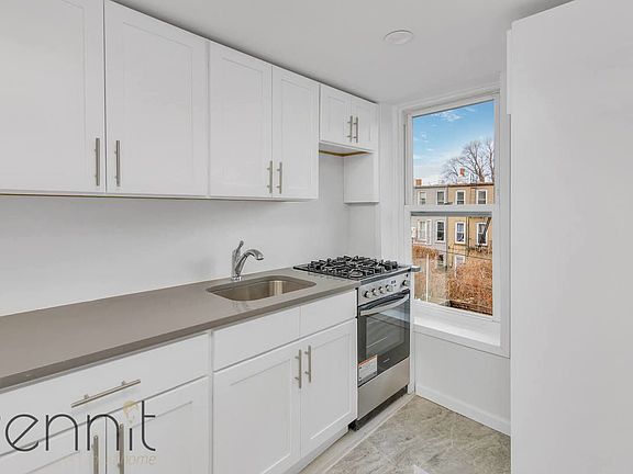 2nd image of 91 Somers St #2R