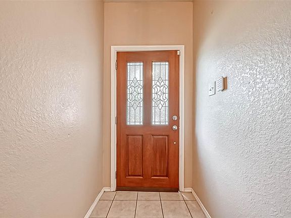 3rd image of 6725 Strawberry Brook Ln