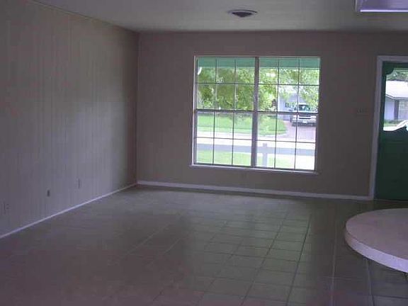4th image of 8510 Rockwood Ln