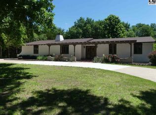 4100 N Lakeview Rd, Hutchinson, KS 67502