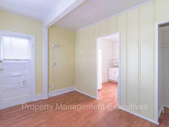 3rd image of 3796 Swift Ave