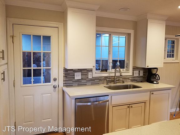 5th image of 8049 Sierra St