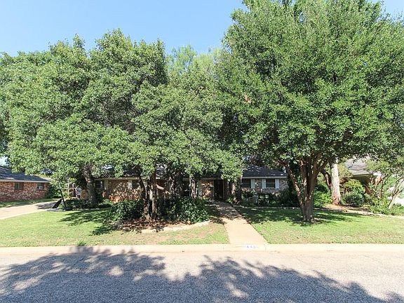 2nd image of 1449 Roanoak Dr