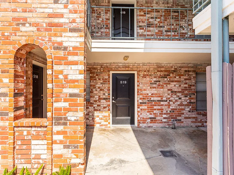 Stratford House Apartments — Photo 5