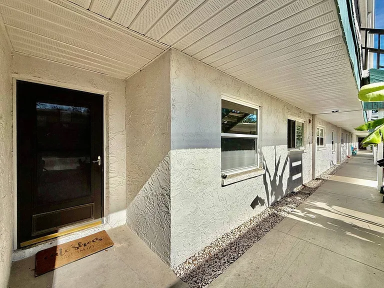 7560 92nd St #102B — Photo 3