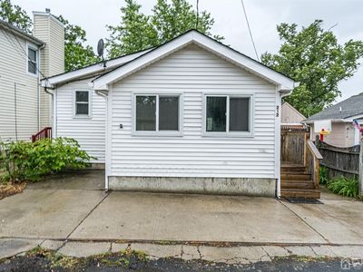 212 Hillcrest Ave, Laurence Harbor, NJ, 08879