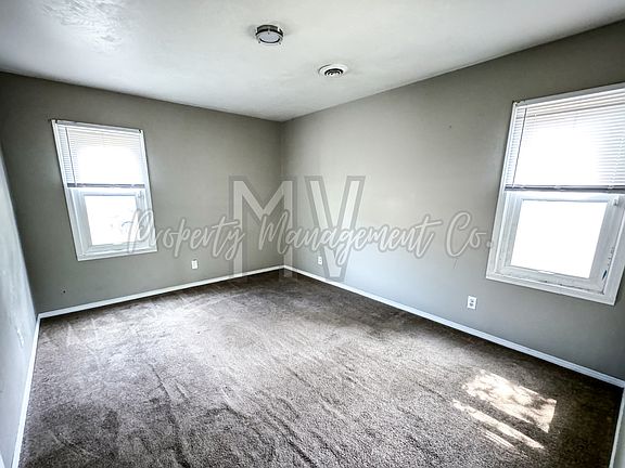 4th image of 5801 W Carmen Ave