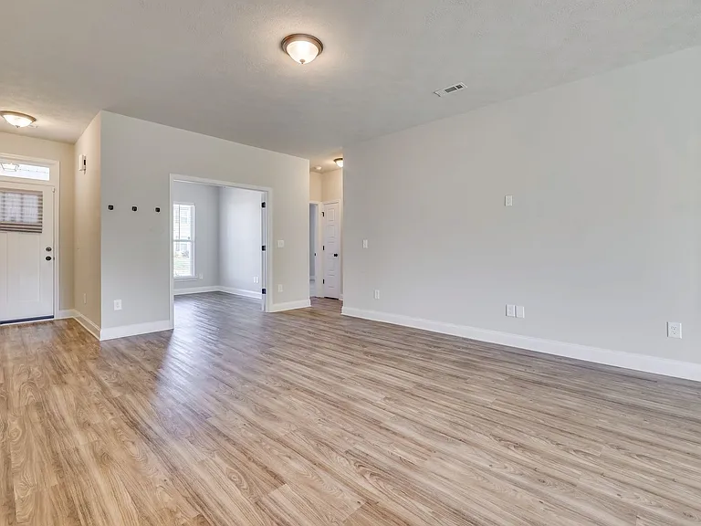 340 Fox Haven Dr — Photo 5