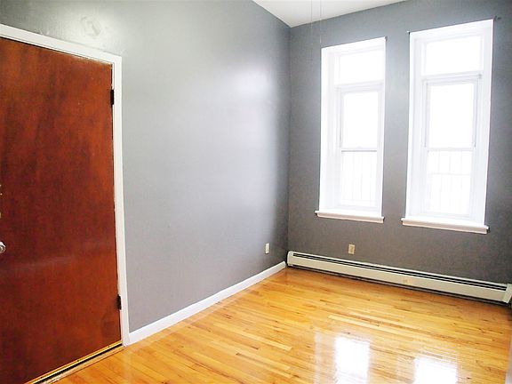 4th image of 24 Madison Ave #1