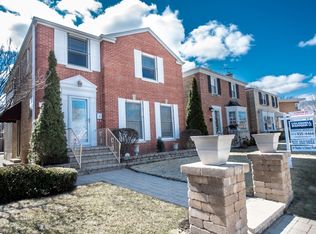 7621 W Isham Ave, Chicago, IL 60631