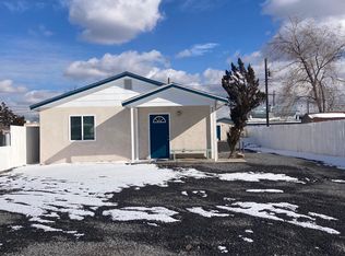 1210 Los Tomases Dr NW, Albuquerque, NM 87102
