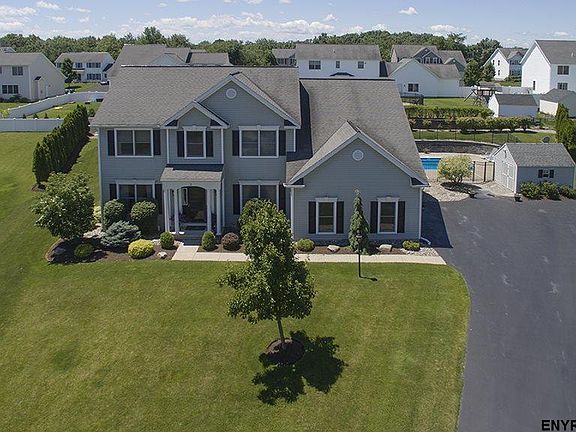 2nd image of 3 Heritage Ct