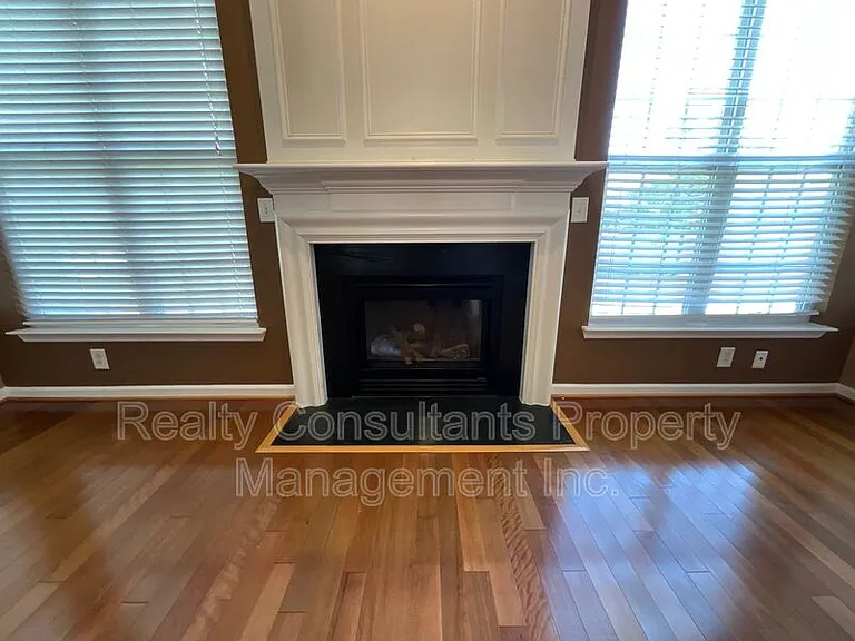 1481 Cantwell Ct — Photo 35