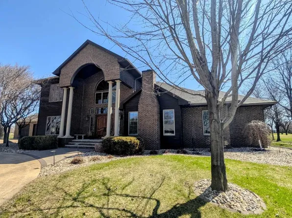 1614 Country Club Ln, Spencer, IA 51301