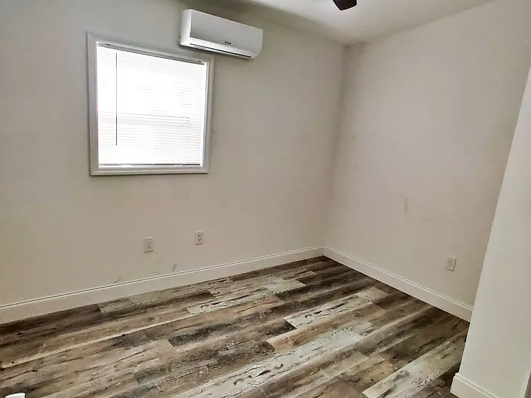 5500 Balboa Dr — Photo 14