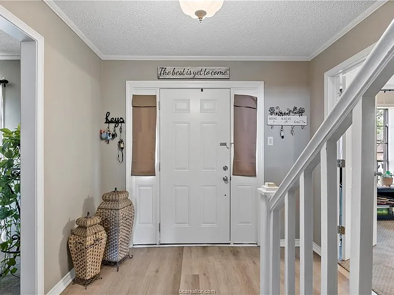 2508 Memorial Dr — Photo 4