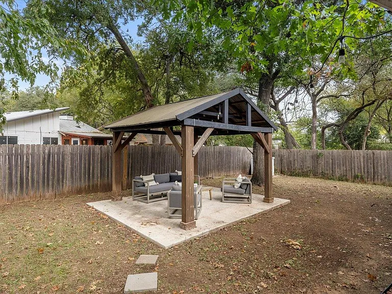 5108 Emerald Forest Dr — Photo 30
