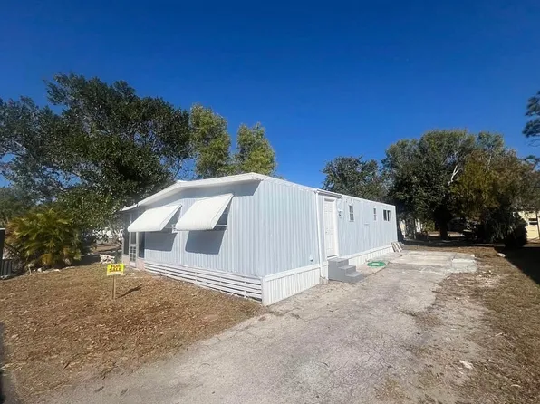 420 Mongoose Ln, North Fort Myers, FL 33917