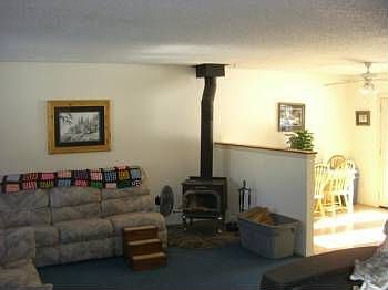 4th image of 905 W Browning Ave